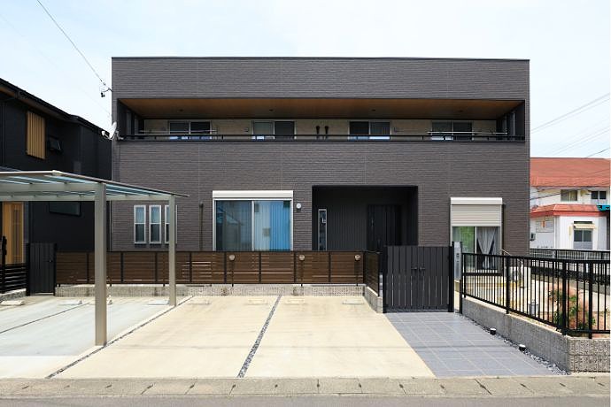 アクセントクロスでそれぞれの空間を楽しむ二世帯の家　岐阜県S様邸