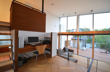 スキップフロアのデスクスペース